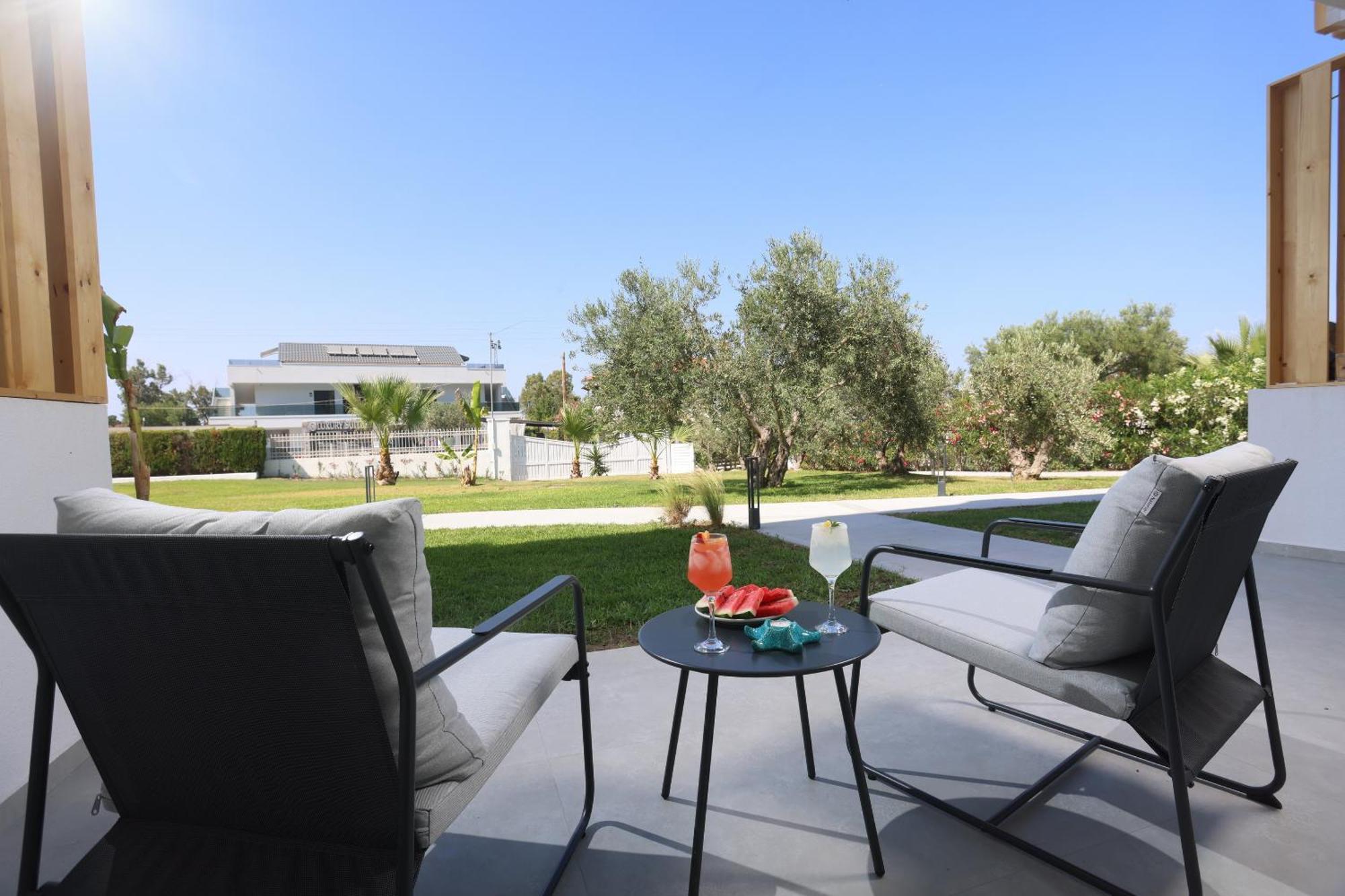 Asterias Premium Holiday Apartments 페프코초리 외부 사진